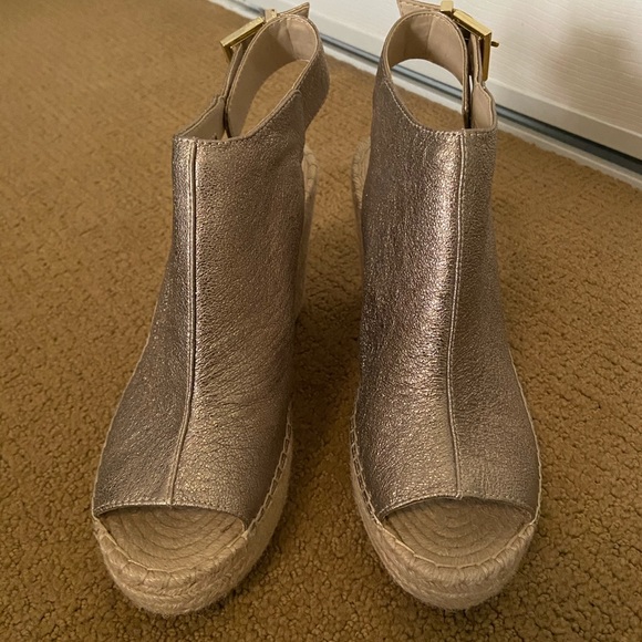 Kenneth Cole Wedges - Picture 3 of 7